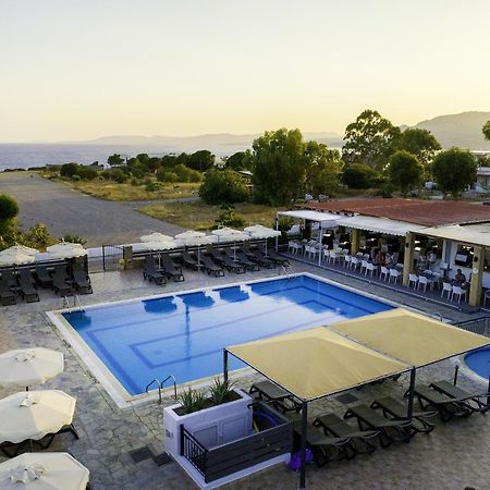 Amphitriti Hotel Pefki Exterior foto